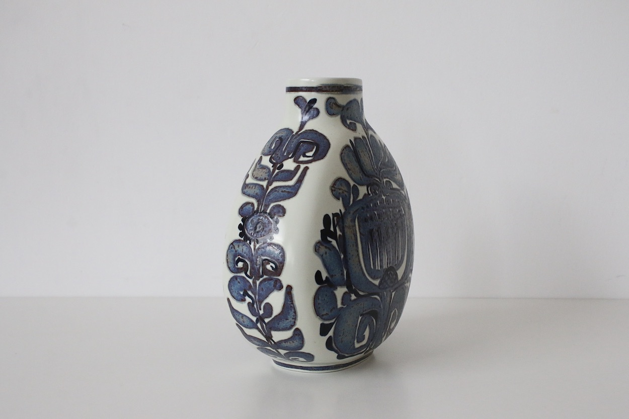 60′s Royal Copenhagen Flower Vase | FEM TRE NOLL